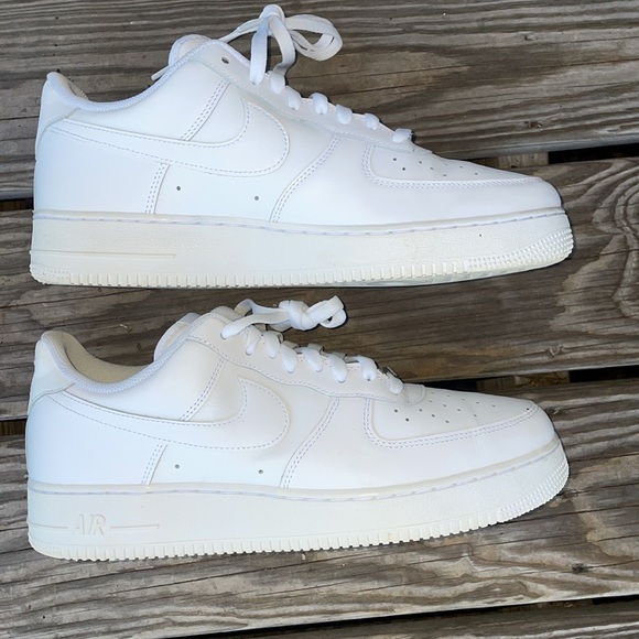 ALL WHITE AIR FORCE 1 IN EXCELLENT CONDITION (size 12 Men’s) - Picture 12 of 13